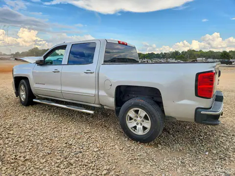 3GCPCREC2JG126998 — 2018 Chevrolet Silverado, photo 2 from Copart 14.10.2026, Front end