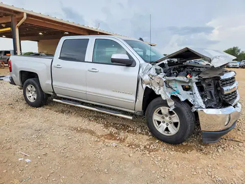 3GCPCREC2JG126998 — 2018 Chevrolet Silverado, photo 4 from Copart 14.10.2026, Front end