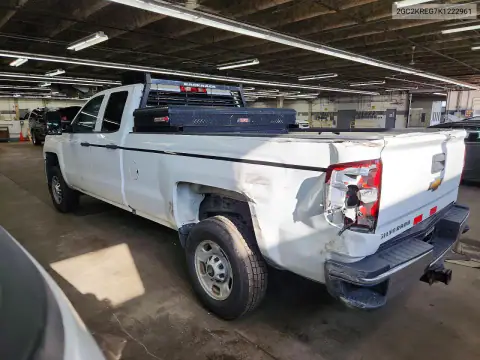 2GC2KREG7K1222961 — 2019 Chevrolet Silverado, photo 2 from Copart 20.10.2026, Rear end