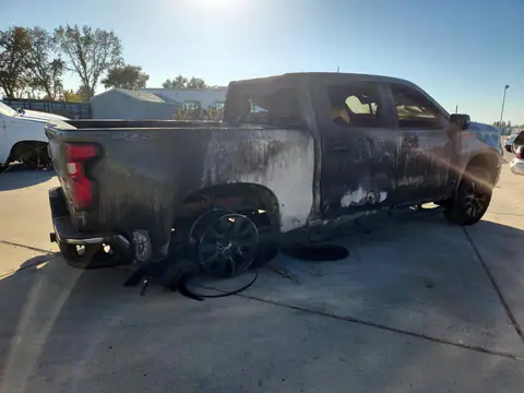 3GCPDDEK6RG244863 — 2024 Chevrolet Silverado, foto 3 de Copart 26.10.2026, Incendio