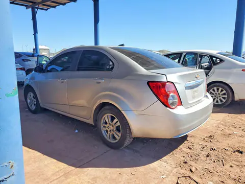 2014 Chevrolet Sonic VIN 1G1JC5SH7E4238853 фото 2