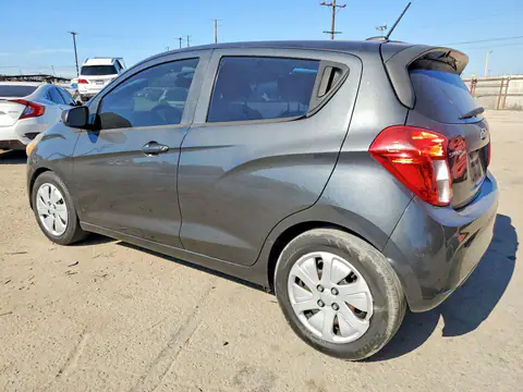 KL8CB6SA6HC707168 — 2017 Chevrolet Spark, foto 2 de Copart 19.10.2026, Parte delantera