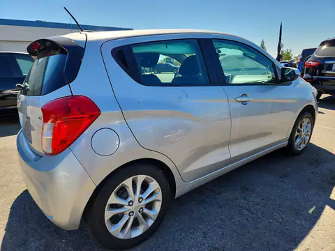 KL8CD6SA7MC750700 — 2021 Chevrolet Spark, zdjęcie 3 z Copart 20.10.2026, Bok