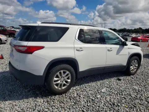 1GNEVGKW0LJ228460 — 2020 Chevrolet Traverse, zdjęcie 3 z Copart, Przód