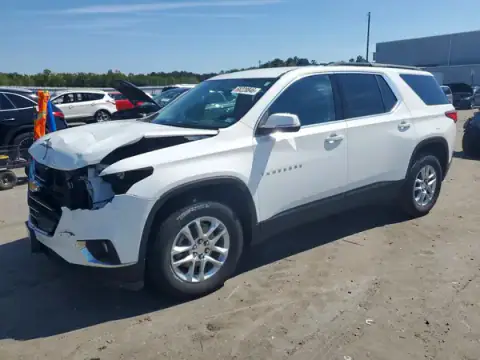 1GNERGKW4MJ257255 — 2021 Chevrolet Traverse, წინა ნაწილი (Front End), ფოტოები შეკეთებამდე