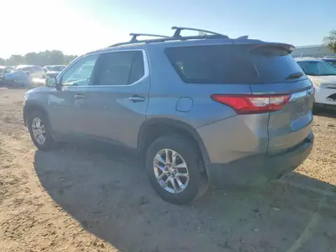 1GNERGKW9MJ177594 — 2021 Chevrolet Traverse, zdjęcie 2 z Copart, Przód