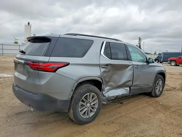 1GNETVKW3RJ129389 — 2024 Chevrolet Traverse, zdjęcie 3 z Copart, Bok
