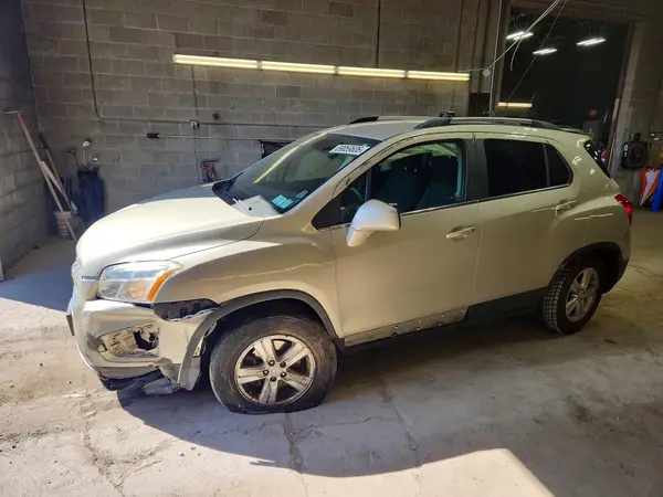 3GNCJLSB9GL115775 Chevrolet TRAX 2016 — Front end damage, before-repair photo