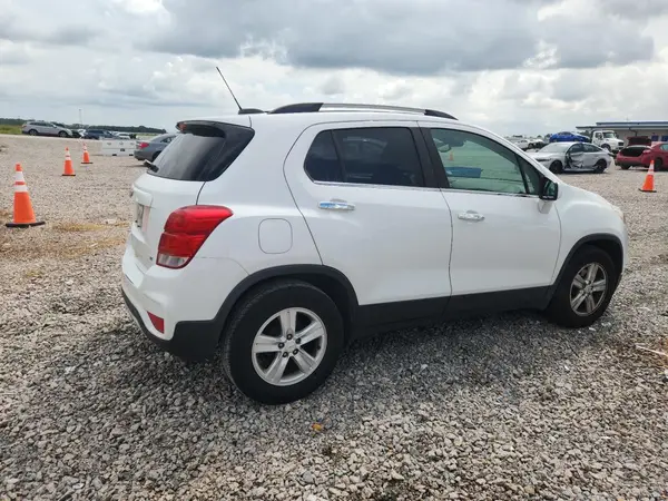 KL7CJLSB2HB225480 — 2017 Chevrolet TRAX, фото 3 с аукциона Copart, Передняя часть
