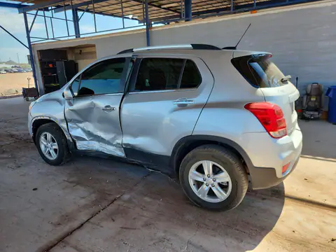 KL7CJPSB2JB607358 — 2018 Chevrolet TRAX, фото 2 с аукциона Copart 29.09.2026, Боковая часть