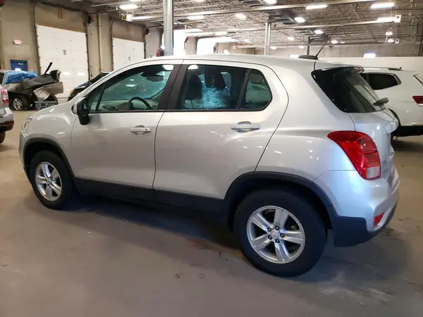 KL7CJNSB3JB716979 — 2018 Chevrolet TRAX, фото 2 с аукциона Copart, Передняя часть