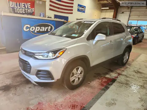 KL7CJPSB9JB596746 — 2018 Chevrolet TRAX, Передняя часть, фото до ремонта