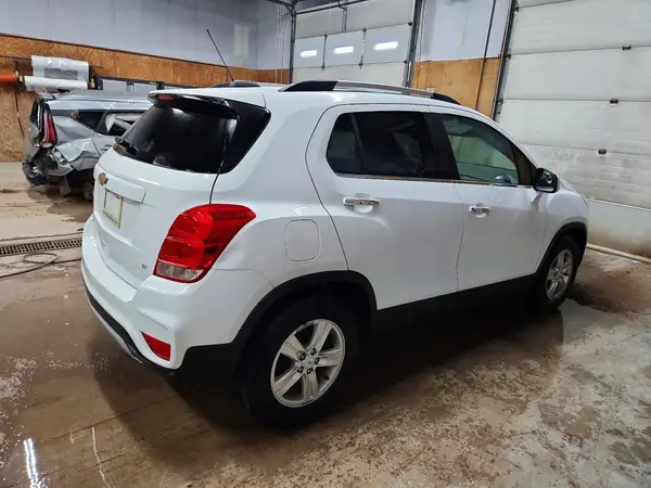 KL7CJLSB4KB847232 — 2019 Chevrolet TRAX, photo 3 from Copart 14.10.2026, Side