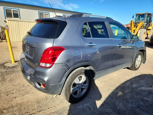 KL7CJLSB5KB929986 — 2019 Chevrolet TRAX, фото 3 с аукциона Copart 30.09.2026, Передняя часть