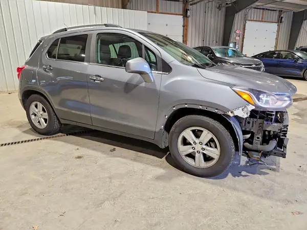 KL7CJLSB0KB879448 — 2019 Chevrolet TRAX, foto 4 de Copart 07.10.2026, Parte delantera