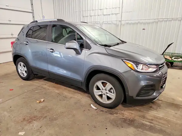 KL7CJLSB9KB855519 — 2019 Chevrolet TRAX, zdjęcie 4 z Copart, Przód
