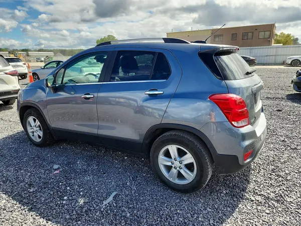 KL7CJLSB8KB918805 — 2019 Chevrolet TRAX, zdjęcie 2 z Copart, Bok