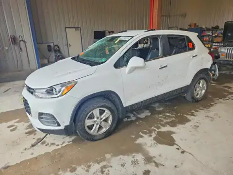 KL7CJPSB3LB012098 — 2020 Chevrolet TRAX, Daños en todo el vehículo (All Over), fotos antes de reparar