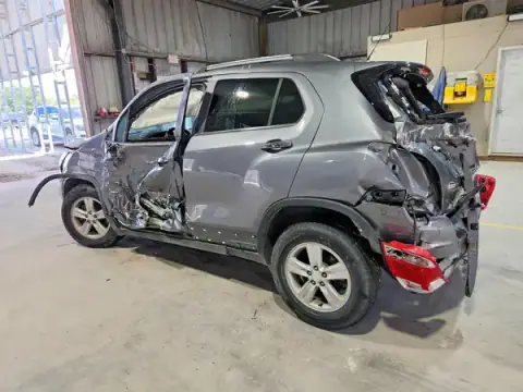 3GNCJPSB0LL171430 — 2020 Chevrolet TRAX, photo 2 from Copart 12.10.2026, All-over damage