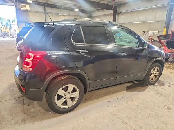 KL7CJLSB5LB031311 — 2020 Chevrolet TRAX, zdjęcie 3 z Copart 05.10.2026, Bok