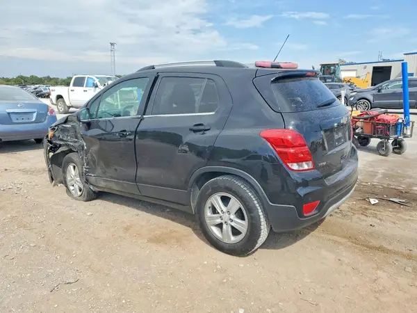 KL7CJLSB7LB337121 — 2020 Chevrolet TRAX, фото 2 с аукциона Copart, Передняя часть