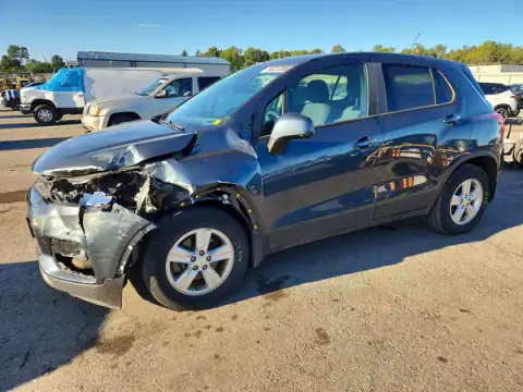 KL7CJKSB1MB331522 — 2021 Chevrolet TRAX, Parte delantera (Front End), fotos antes de reparar