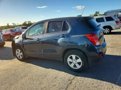 KL7CJKSB1MB331522 — 2021 Chevrolet TRAX, photo 2 from Copart 04.10.2026, Front end