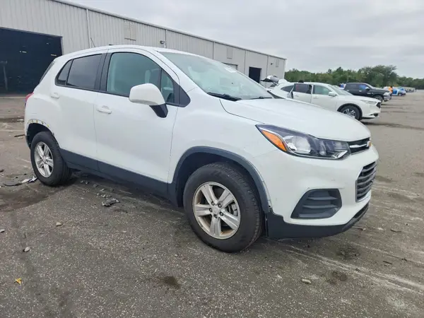 KL7CJNSM8MB369672 — 2021 Chevrolet TRAX, photo 4 from Copart 05.10.2026, Rear end