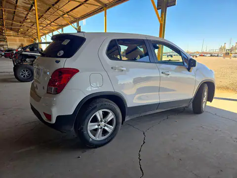 KL7CJKSB6MB313095 — 2021 Chevrolet TRAX, foto 3 de Copart 26.10.2026, Parte delantera