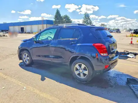 KL7CJLSM5NB513670 — 2022 Chevrolet TRAX, photo 2 from Copart, Front end
