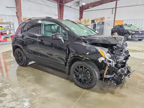 KL7CJPSM2NB528098 — 2022 Chevrolet TRAX, ფოტო 4, Copart 21.10.2026, წინა ნაწილი