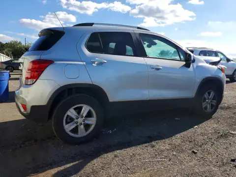 KL7CJPSM7NB515640 — 2022 Chevrolet TRAX, foto 3 de Copart, Parte delantera