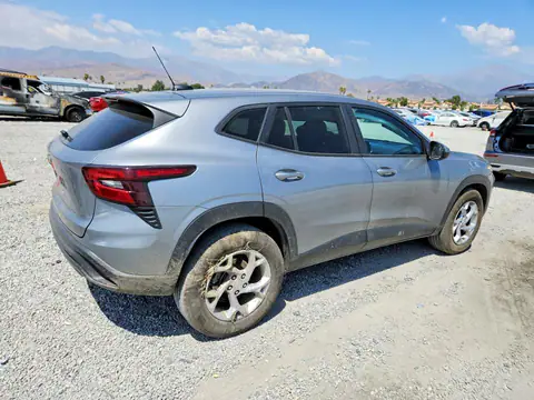 KL77LFE25RC078723 — 2024 Chevrolet TRAX, foto 3 de Copart 28.10.2026, Lateral