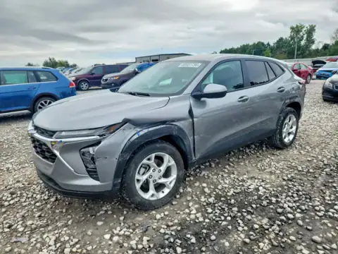 KL77LFE29RC036409 — 2024 Chevrolet TRAX, Front end (Front End), before-repair photos