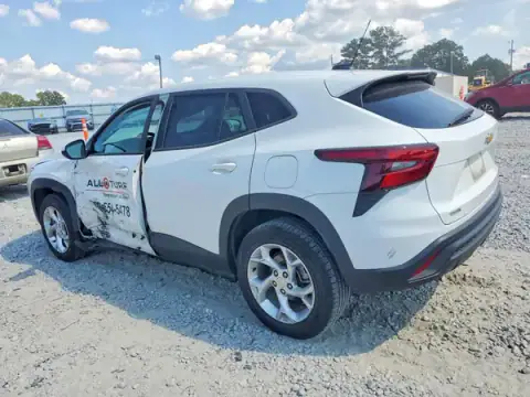 KL77LFE28RC078442 — 2024 Chevrolet TRAX, фото 2 з Copart, Бокова частина
