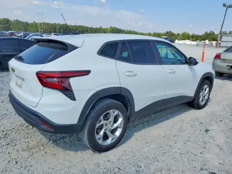 KL77LFE28RC078442 — 2024 Chevrolet TRAX, фото 3 з Copart, Бокова частина