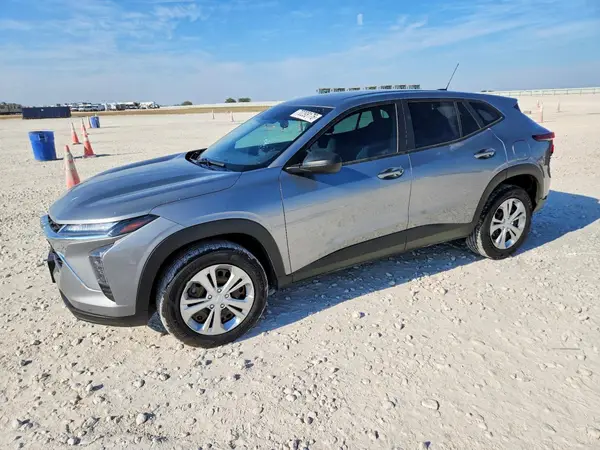 KL77LFE27RC044993 Chevrolet TRAX 2024 — uszkodzenie Tył, zdjęcie przed naprawą
