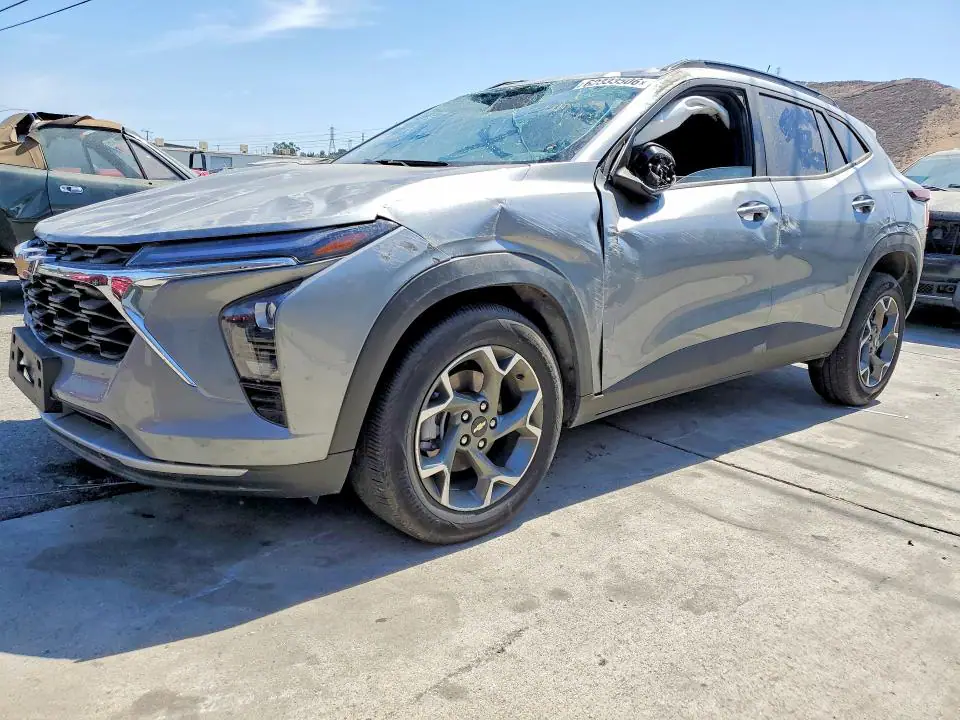 KL77LHEP5SC239603 Chevrolet TRAX 2025 — Rollover damage, before-repair photo