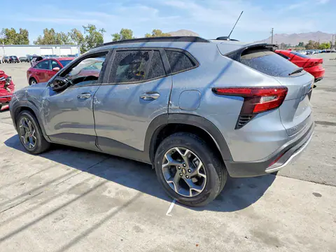 KL77LHEP5SC239603 — 2025 Chevrolet TRAX, photo 2 from Copart 19.10.2026, Rollover