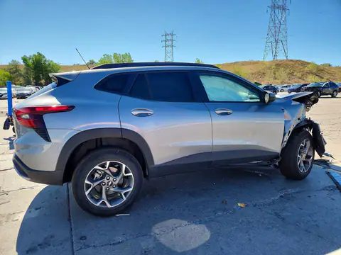 2025 CHEVROLET TRAX VIN KL77LHEP2SC290007 фото 3