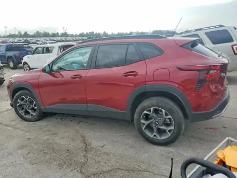 KL77LHEP9SC108125 — 2025 Chevrolet TRAX, photo 2 from Copart, Side