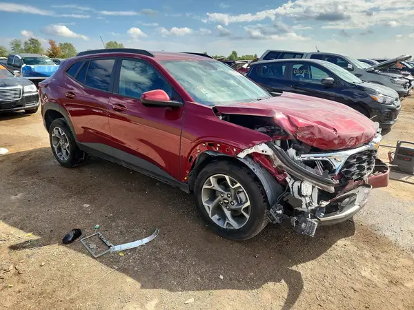 KL77LHEP0SC225527 — 2025 Chevrolet TRAX, фото 4 с аукциона Copart, Передняя часть