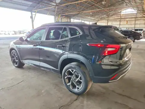 KL77LHEP3SC267187 — 2025 Chevrolet TRAX, ფოტო 2, Copart, წინა ნაწილი