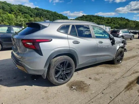 KL77LKEP2SC074154 — 2025 Chevrolet TRAX, фото 3 с аукциона Copart, ПЕРЕДНЯЯ ЧАСТЬ
