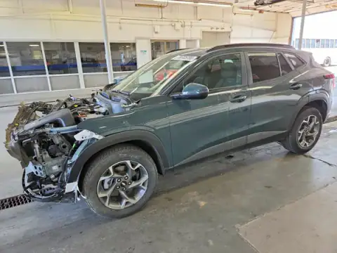 KL77LHEPXSC084580 — 2025 Chevrolet TRAX, Parte delantera (Front End), fotos antes de reparar