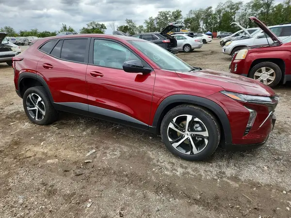 KL77LGEP5SC123649 — 2025 Chevrolet TRAX, фото 4 с аукциона Copart, Повреждения снизу