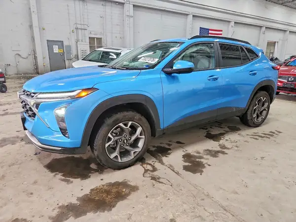 KL77LHEP2SC182664 Chevrolet TRAX 2025 — uszkodzenie Przód, zdjęcie przed naprawą