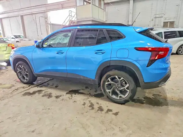 KL77LHEP2SC182664 — 2025 Chevrolet TRAX, zdjęcie 2 z Copart 07.10.2026, Przód