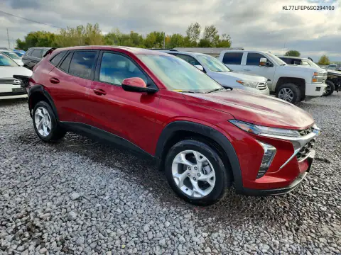KL77LFEP6SC294100 — 2025 Chevrolet TRAX, zdjęcie 4 z Copart, Tył