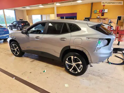 KL77LGEP6SC111493 — 2025 Chevrolet TRAX, фото 2 с аукциона Copart, ПЕРЕДНЯЯ ЧАСТЬ